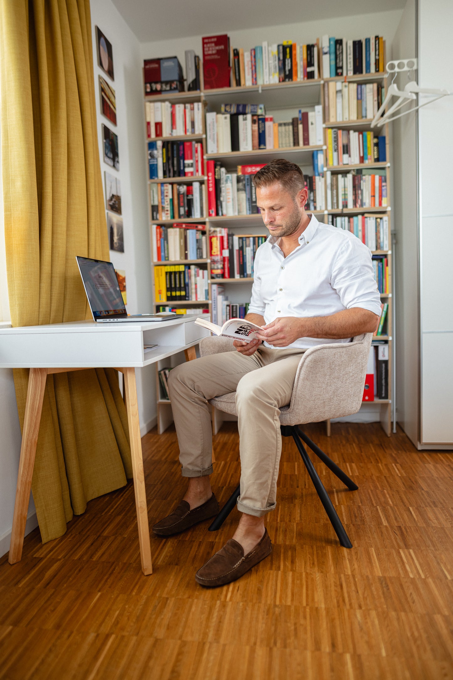 Emilio Largo 2010 mit Drehfunktion, Webstoff, Sand